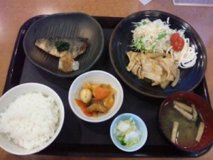 新潟県庁１階大助の日替わりランチ生姜焼きとホッケ