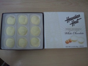 ハワイ土産マカダミアナッツホワイトチョコレート