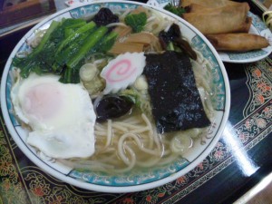 日本海のよこはま月徳飯店の野菜五目ラーメン