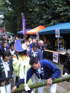 糸魚川天津神社春大祭けんか祭り2015鶏爺