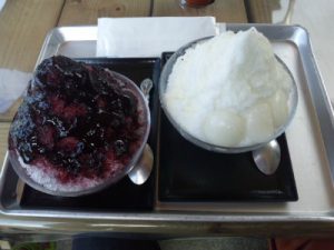 糸魚川市能生大沢の佐藤菓子舗カキ氷ブルーベリー味
